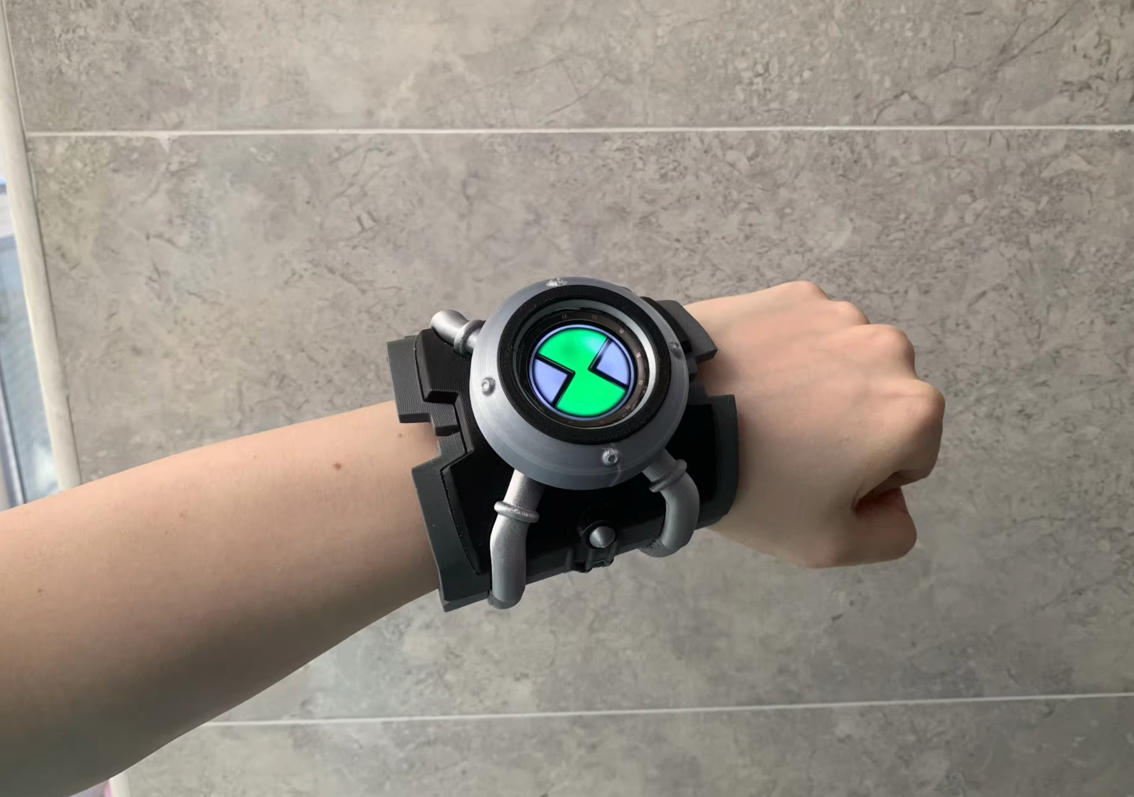 Screen Touch Function ! Ben 10 Omnitrix Life Size Wearable Replica
