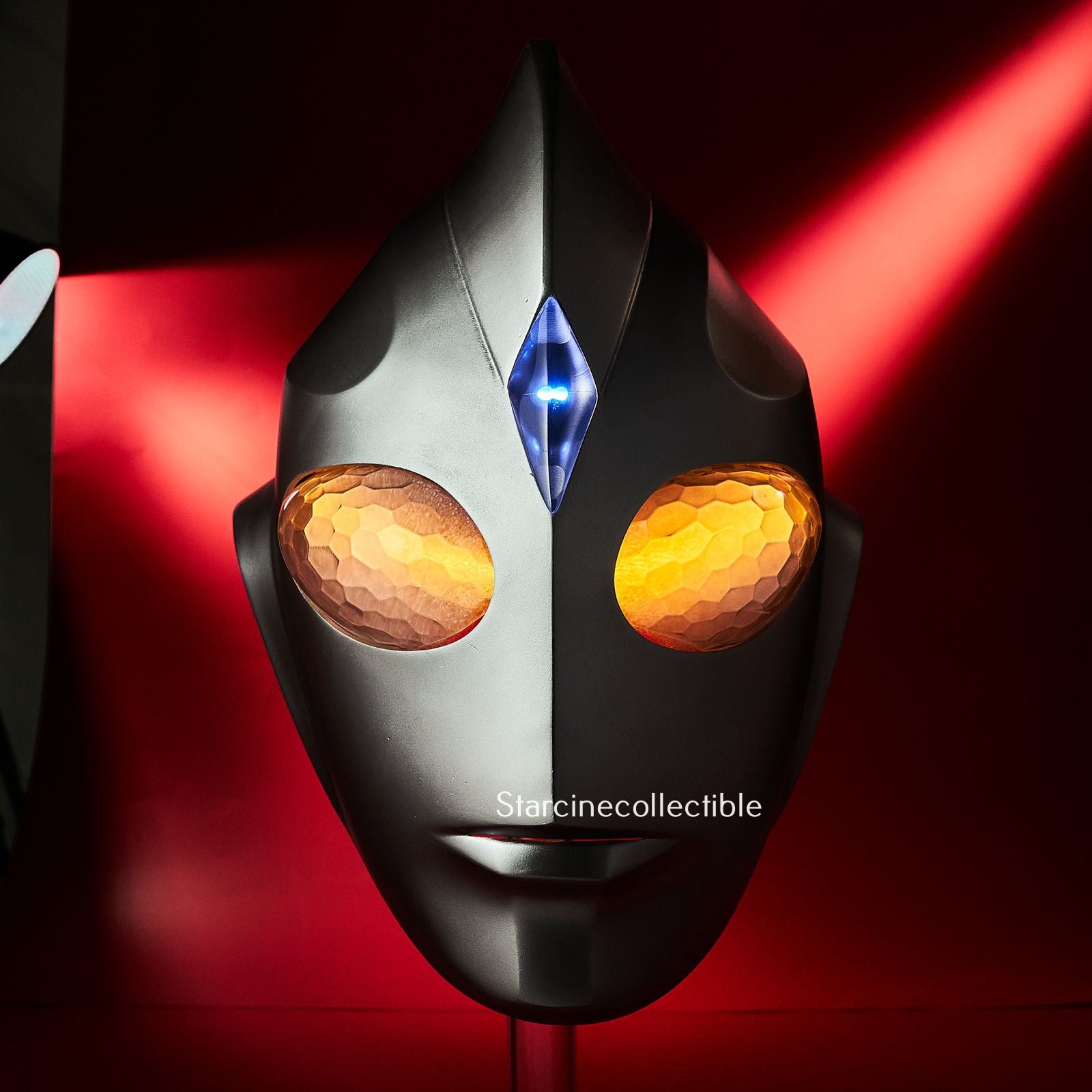 Ultraman Tiga Helmet Life Size Replica ウルトラマンティガ