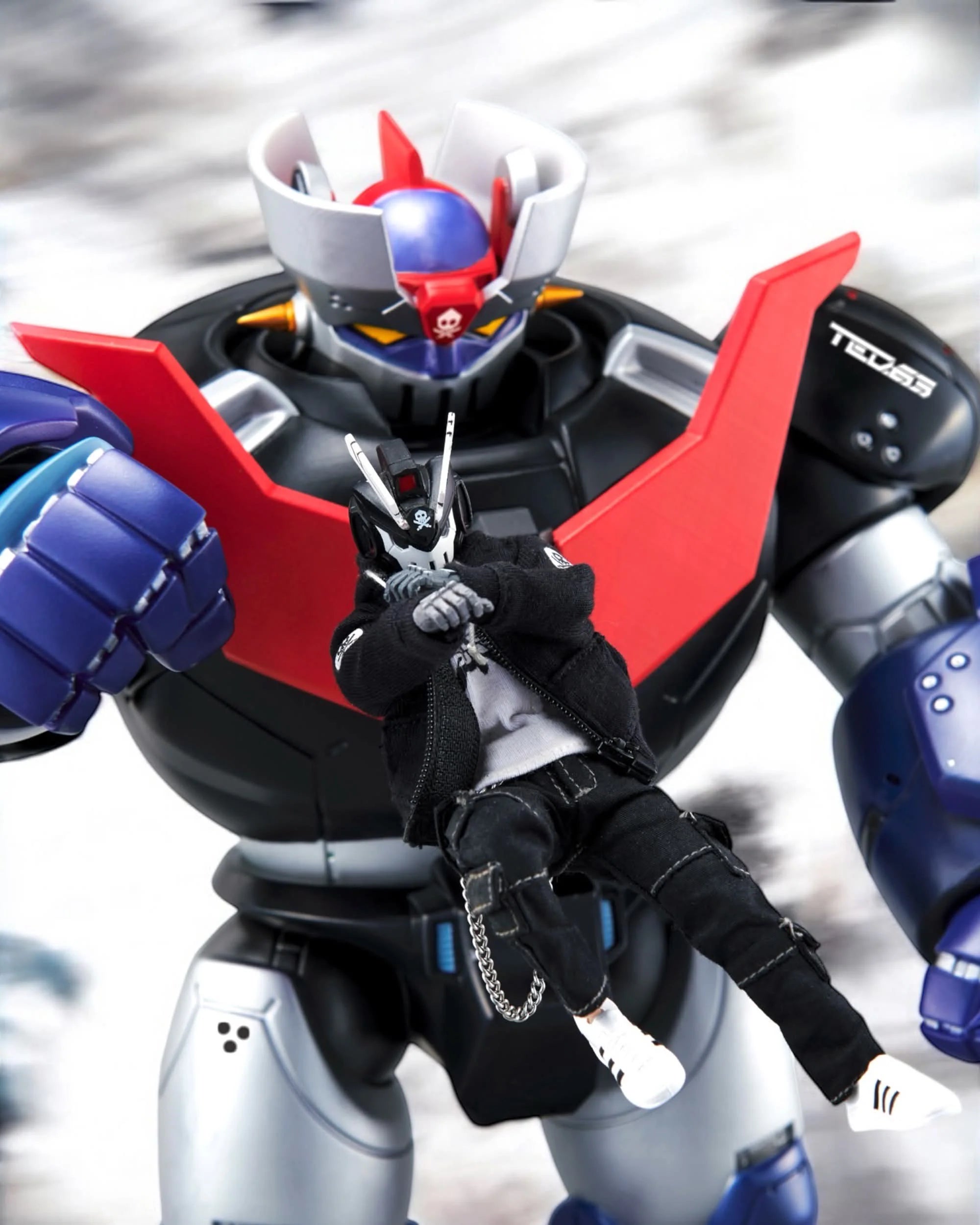 Devil Toys Mazinger Z Nutbuster