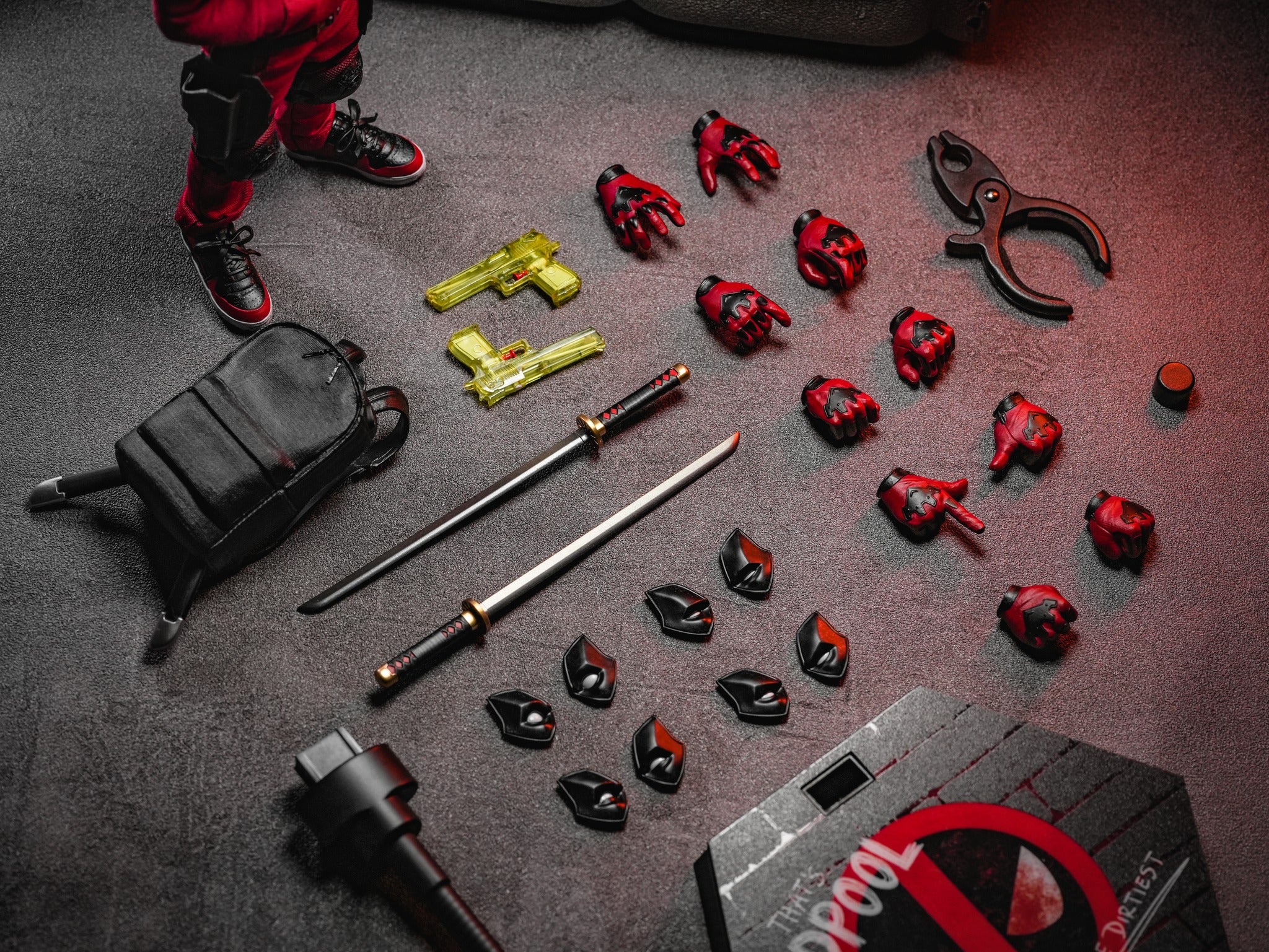 Hot Toys Kidpool Hot Toys Deadpool & Wolverine MMS763 1/6 Scale Figure