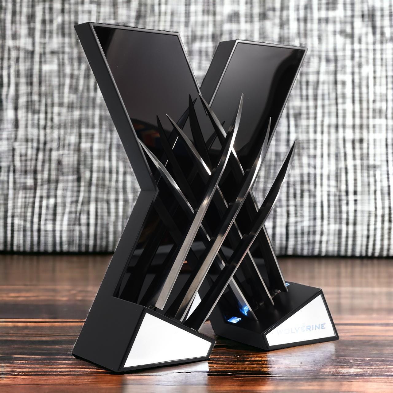 LED Light Base Set Aluminum Alloy The Wolverine Claws Life-Size Collectible