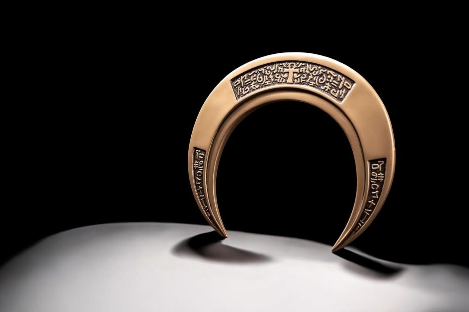 Crescent Dart - Moon Knight Cosplay Customized /Handcrafted Moon Knight halloween