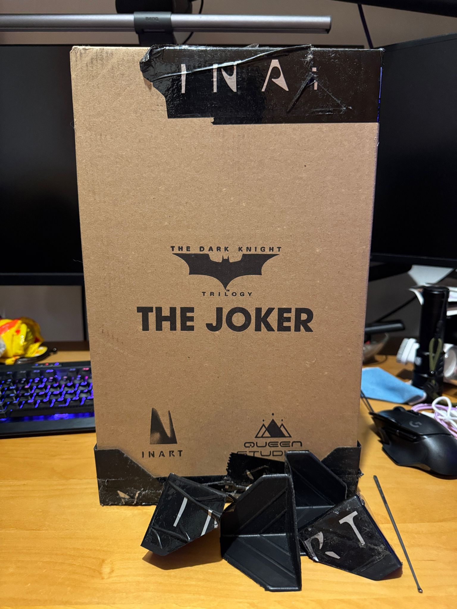 Queen Studios x INART Joker Figure The Dark Knight Standard Edition IA001S 1/6Scale Figure (Refurbished Items)