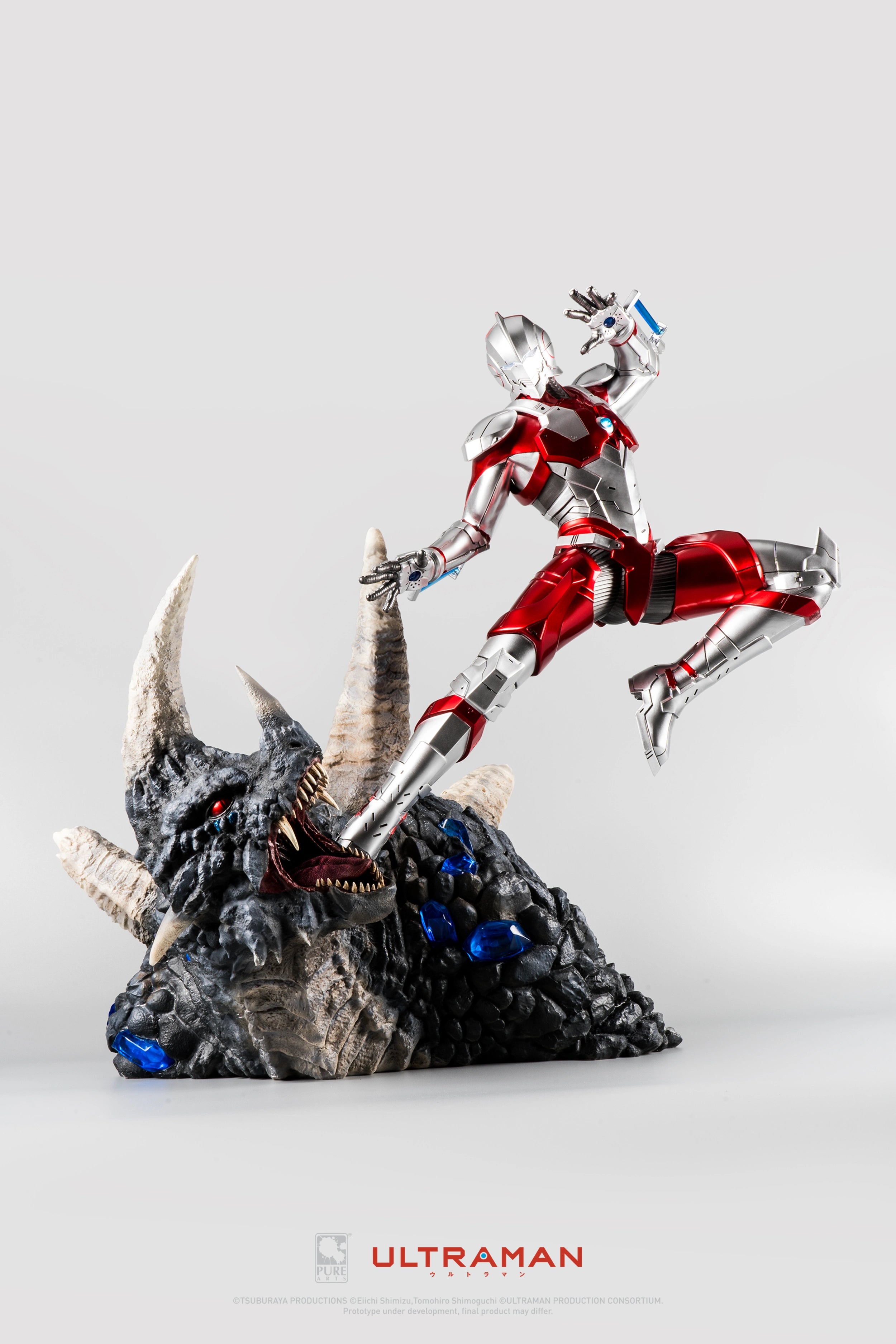 Ultraman - Ultraman Vs Black King 1:4 Scale Statue
