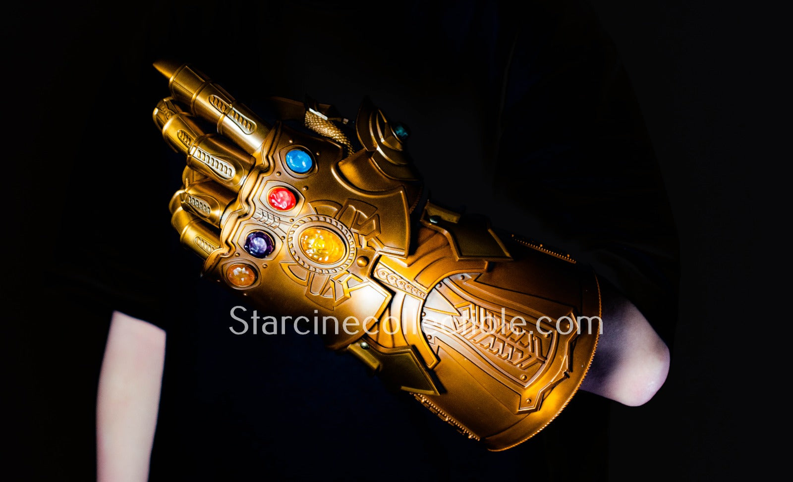 Thanos Infinity Gauntlet Life Size Collectables
