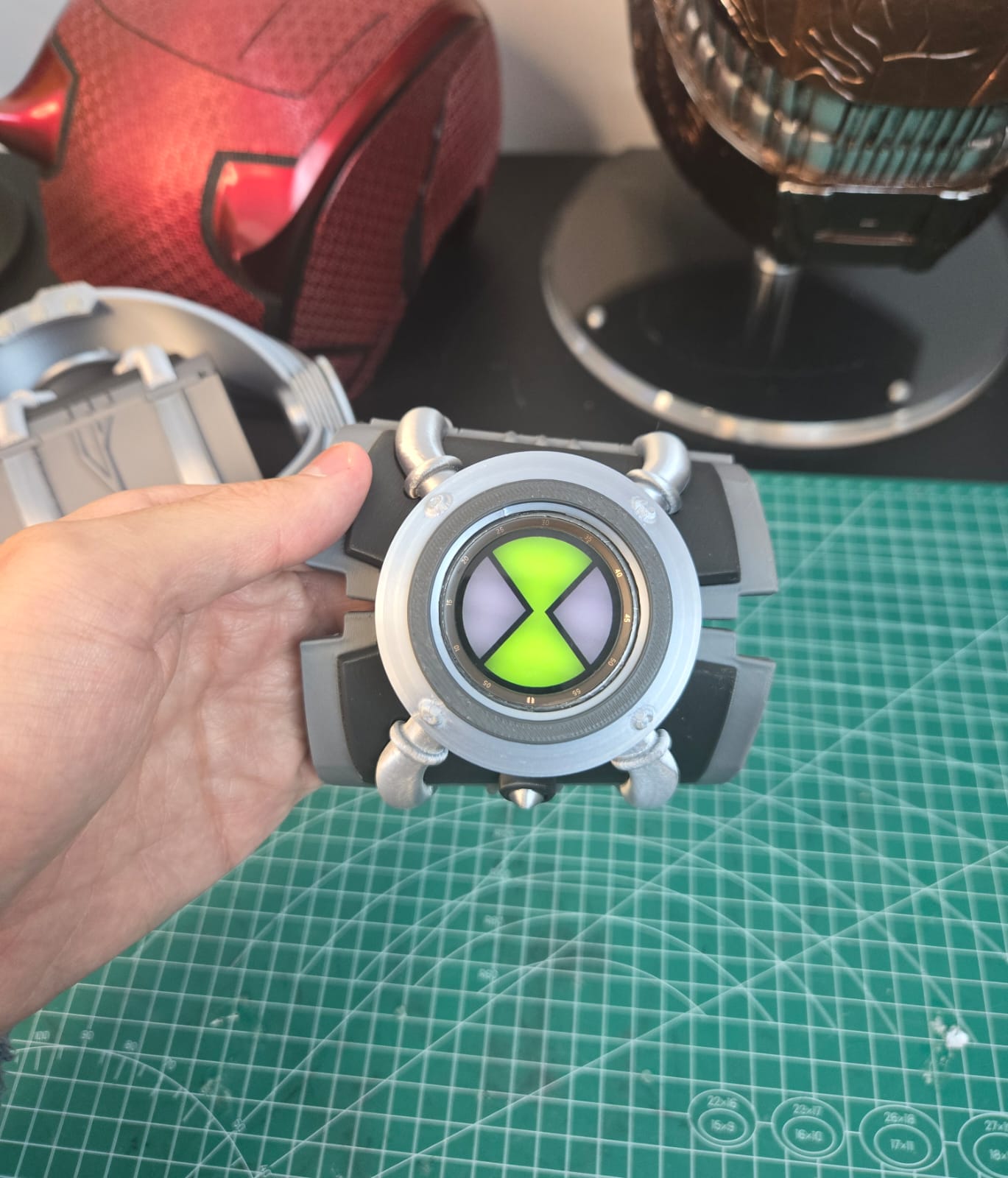 Screen Touch Function ! Ben 10 Omnitrix Life Size Wearable Replica