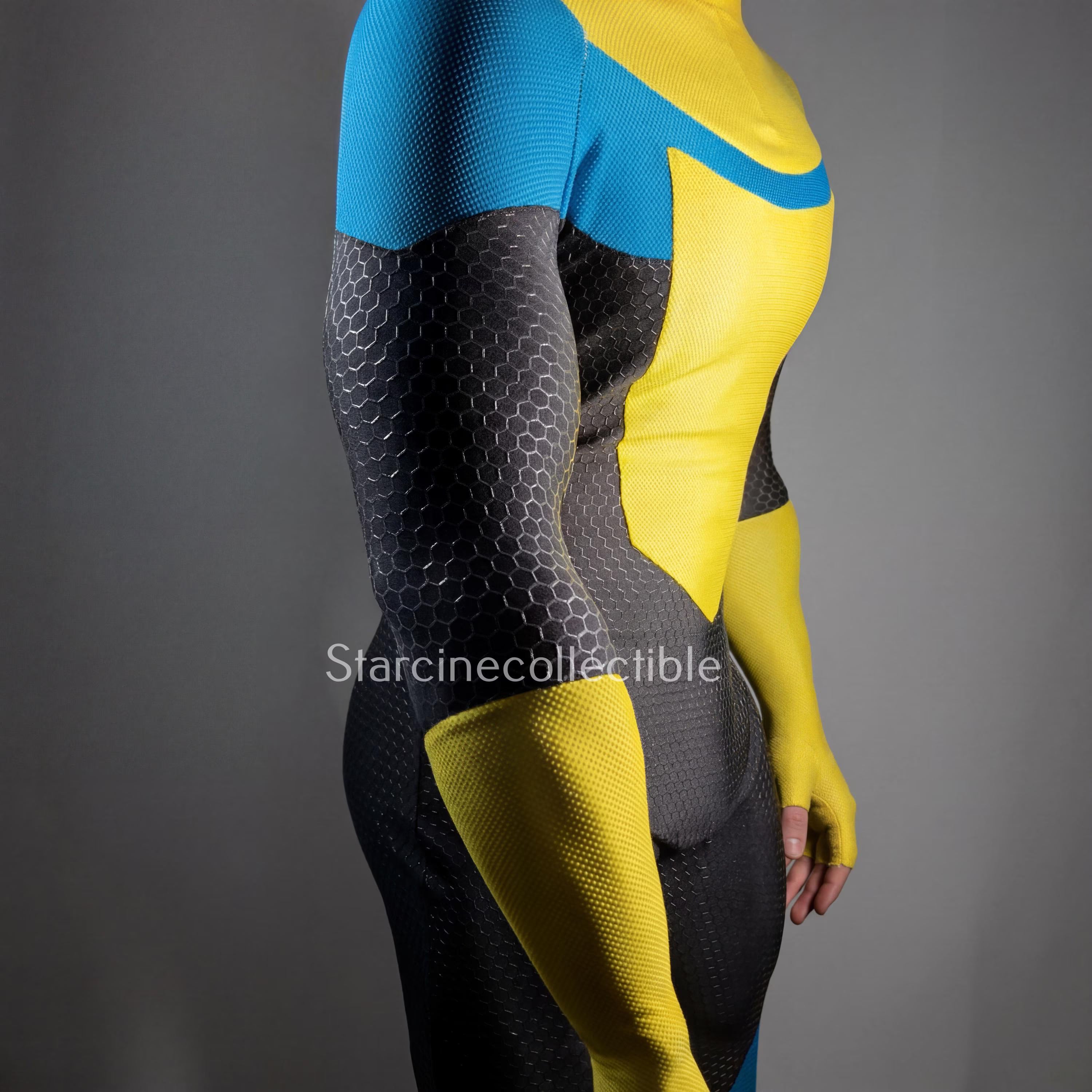 Invincible Cosplay (Sreen Printed) (Replica Grade) – StarCine Collectible