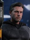 Hot Toys DC–DC Justice League Batman (Exclusive Version) MMS456 1/6 Scale Figure
