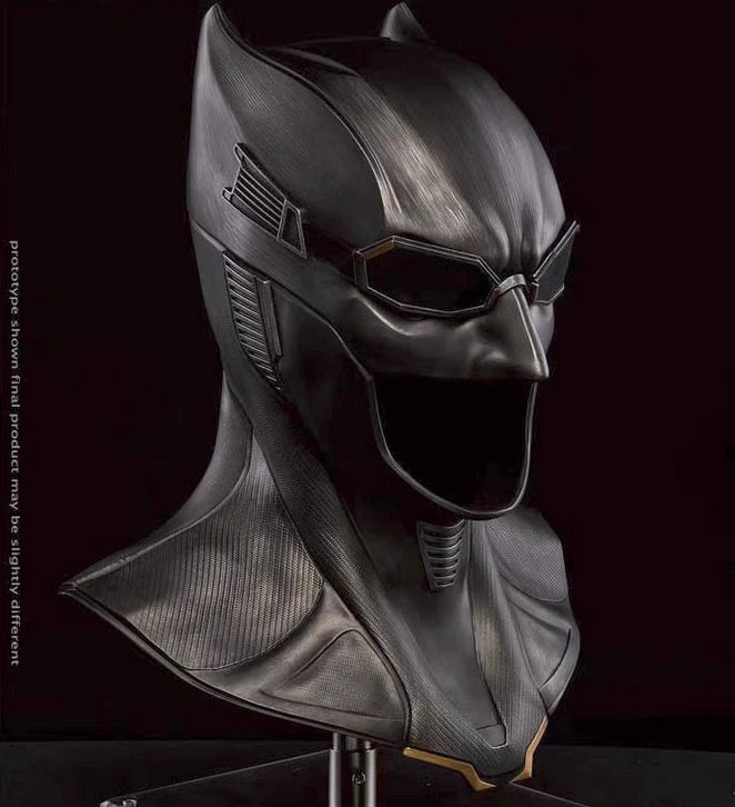 Batman Tactical Batsuit Version 1:1 Wearable Helmet