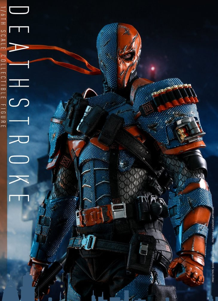 Hot Toys Batman- Batman Arkham Knight Deathstroke VGM30 1/6 Scale Figure